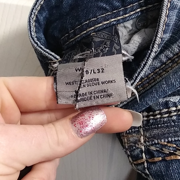 Silvers - Picture 3 of 4